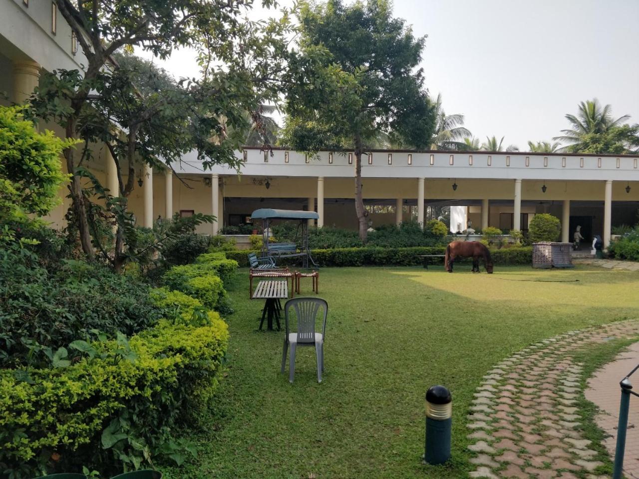 Dharamshi Resorts Hassan Zewnętrze zdjęcie